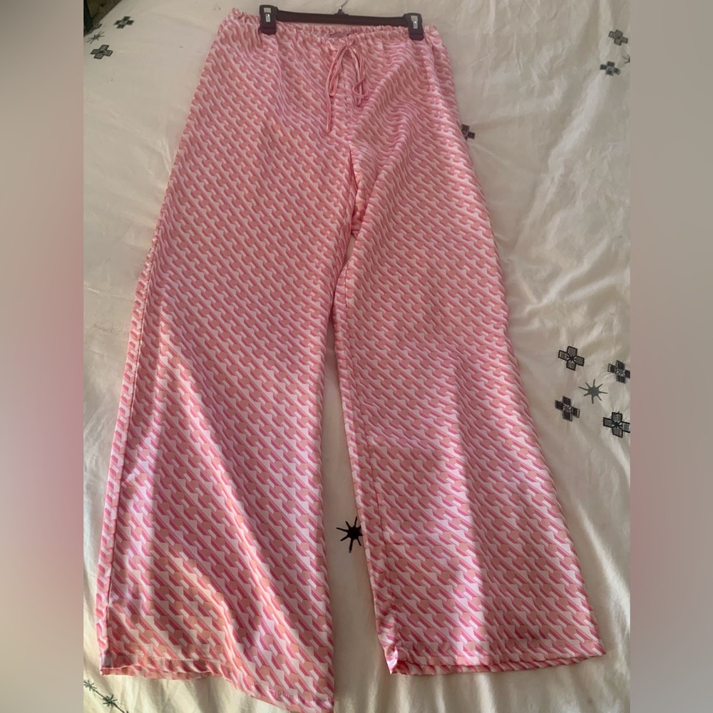 BNWOT Bailey Rose Printed Drawstring Pants